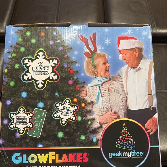 Never opened, GlowFlakes light show system to put on Christmas tree. - Picture 2 of 5